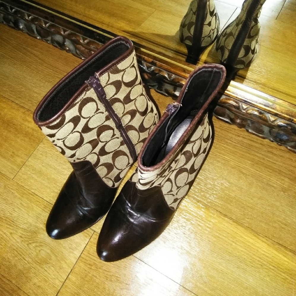 Coach boots
